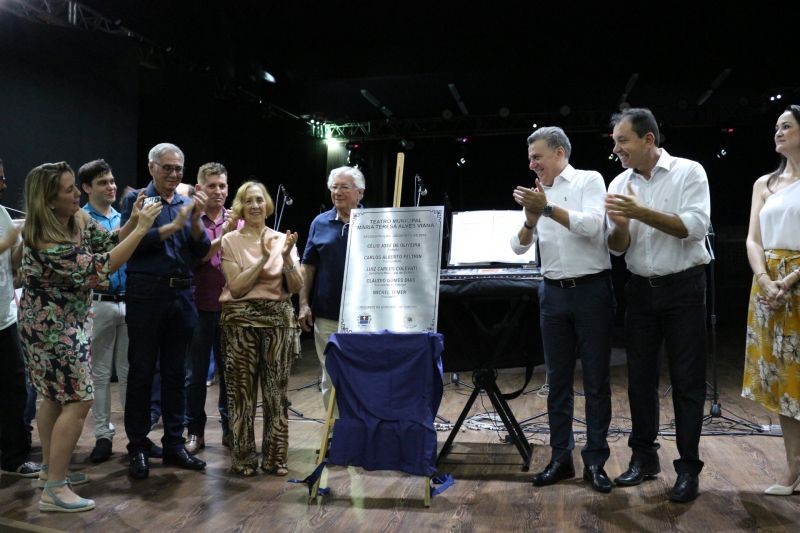 Reconstrução do Teatro Municipal é entregue à comunidade