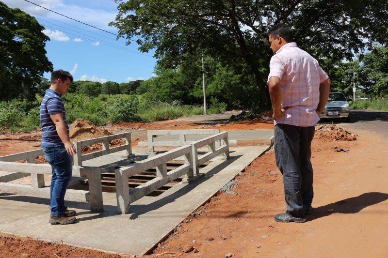 Obras de recapeamento na XV de Novembro foram retomadas