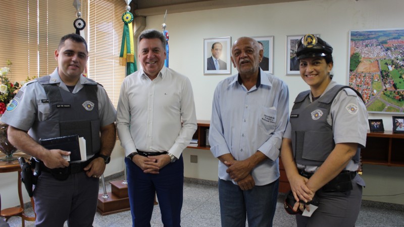 Prefeito Célio de Oliveira recebe novo comandante da Polícia Militar Rodoviária