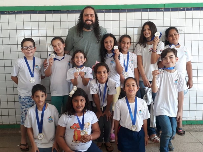 Escola entrega premiação para melhores do 4º Festival de Cinema Mudo