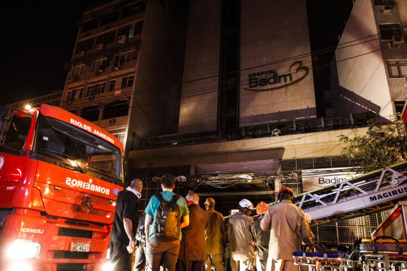 Incêndio em hospital no Rio deixa pelo menos 11 mortos