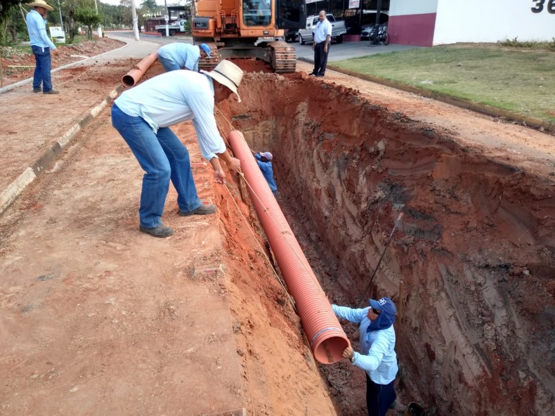 Adequação em rede de água e esgoto no Santa Leonor é concluída