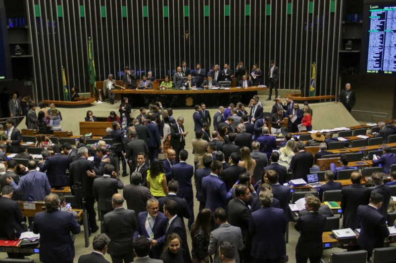 Câmara aprova em 1º turno PEC que cria polícias penais