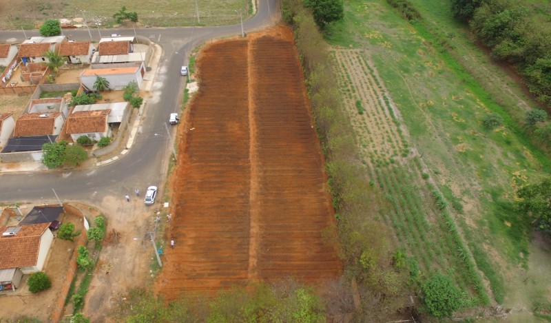 Fase final de implantação de Horta Comunitária do bairro Gualter Monteiro