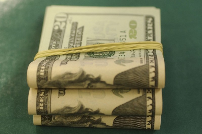 Dólar ultrapassa R$ 4,18, segundo maior valor desde criação do real