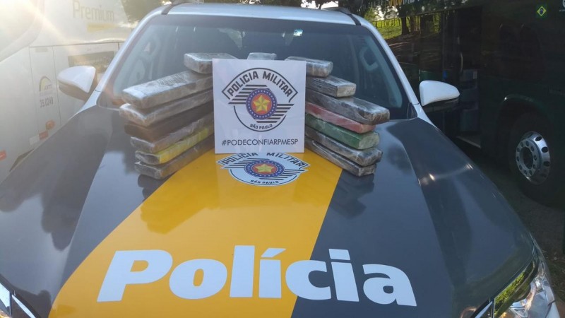 Mulher é presa pelo TOR com 21 tijolos de maconha