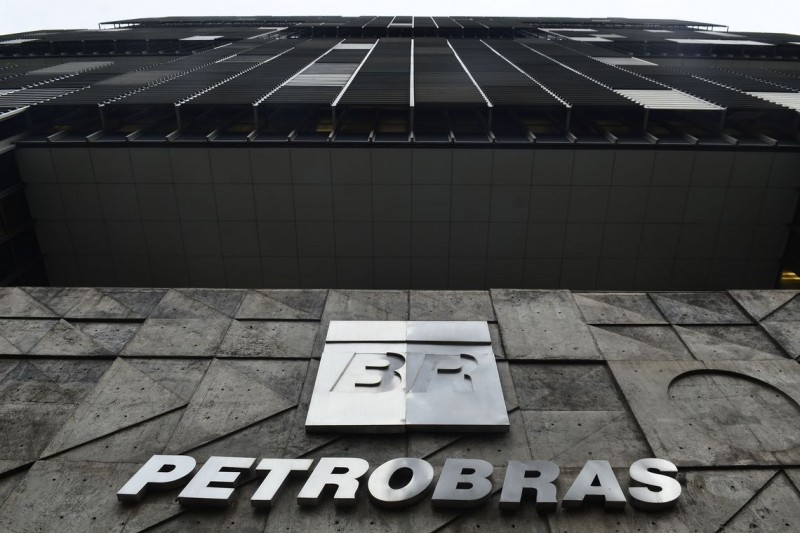 Petrobras assina contrato de venda da Liquigás por R$ 3,7 bi