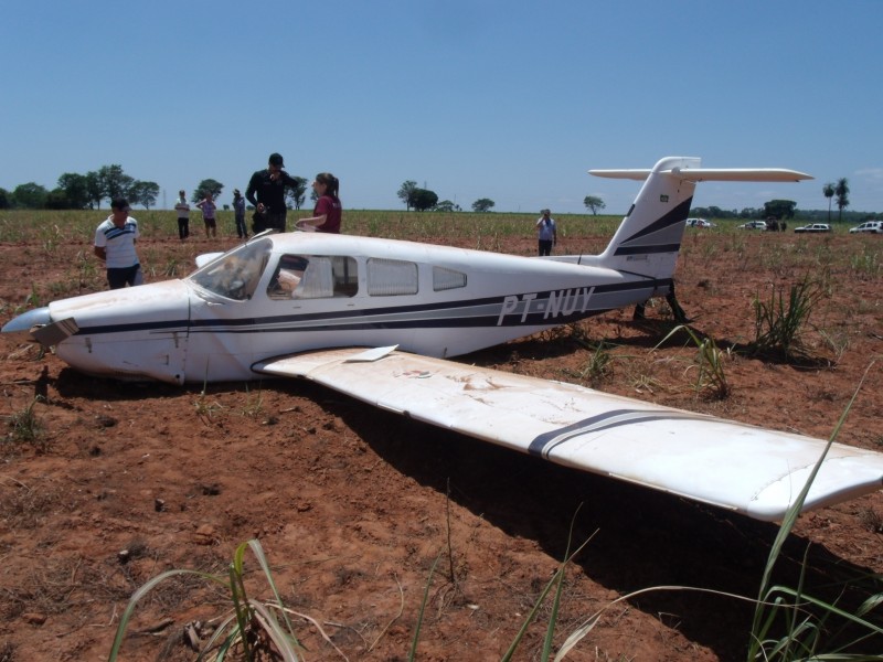 Avião faz pouso forçado em área rural de Penápolis