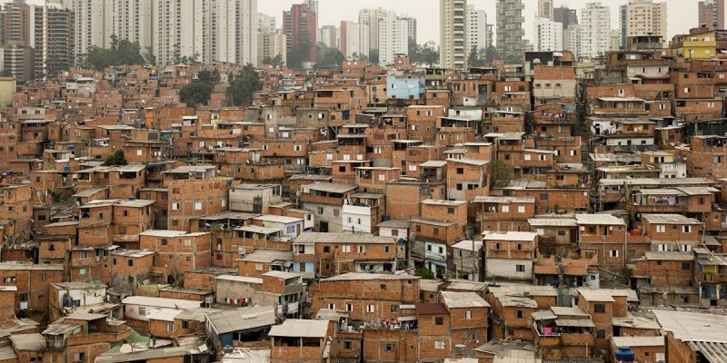 Nove pessoas morreram pisoteadas em baile funk em SP