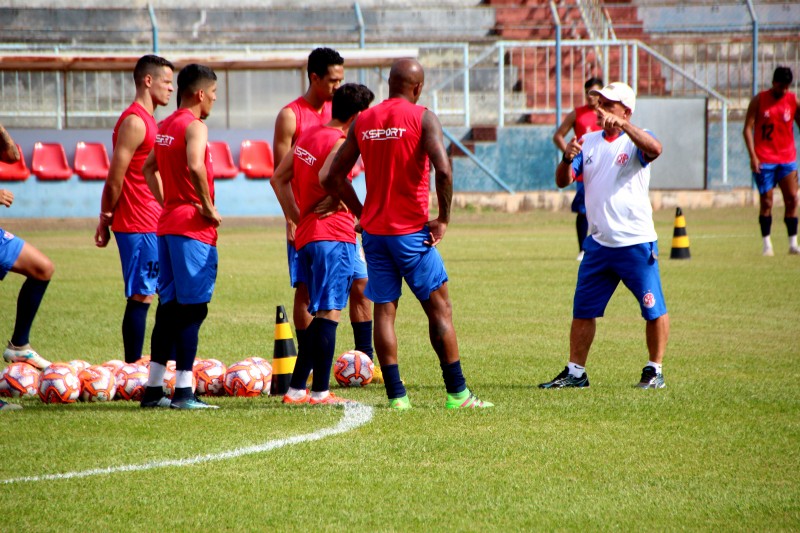 Penapolense libera jogadores após jogo-treino dia 23