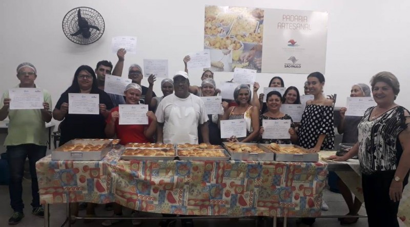 Fundo Social entrega certificados do curso de panificação