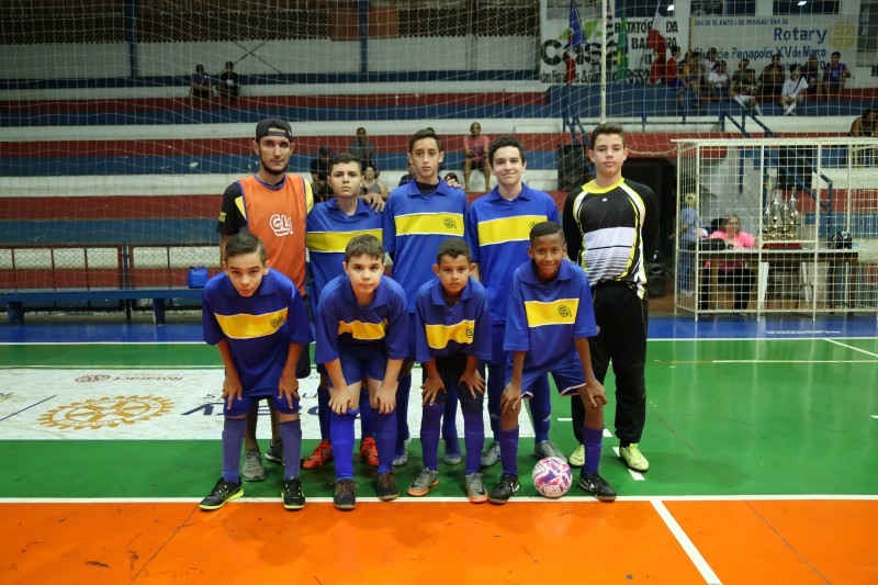 Liverpool vence Arsenal e leva título do futsal infantil no Lago