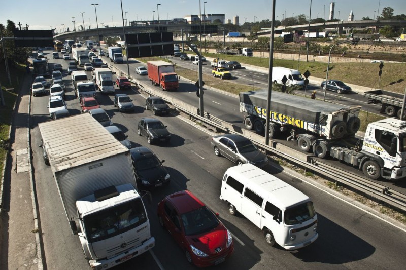 Feriado de Natal registra 50 mortes e quase mil feridos nas rodovias