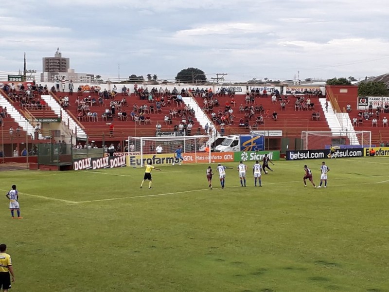 Sertãozinho sai na frente, mas Penapolense reage e consegue empate no Fredericão