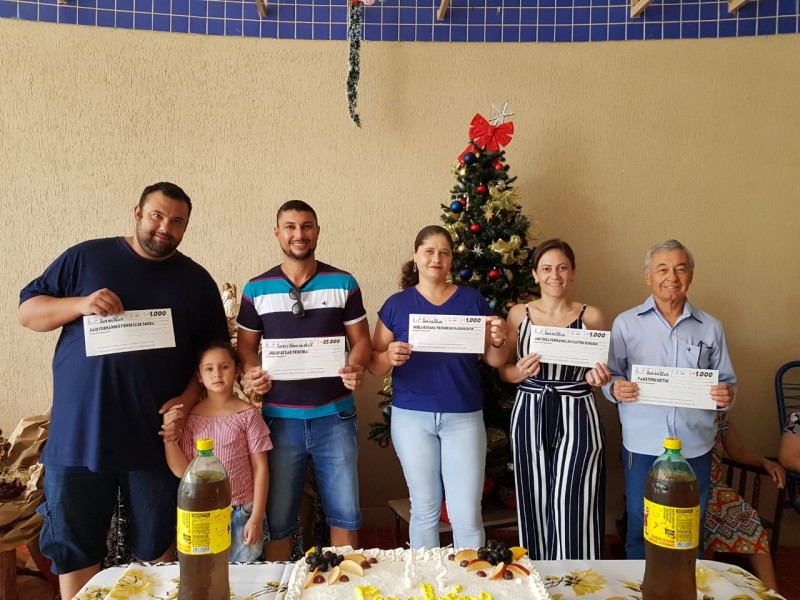 Entrega de prêmios da campanha e bolo marcam os 82 anos do Lar Vicentino