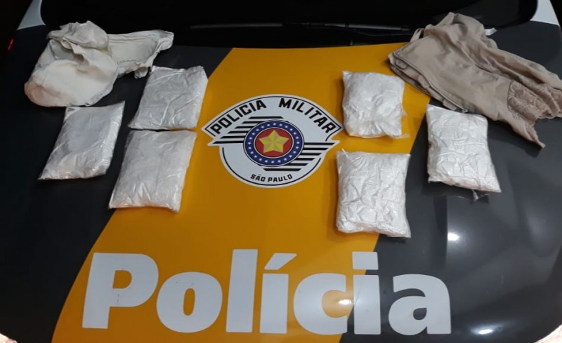 Bolivianas são presas pelo TOR com cocaína na cintura