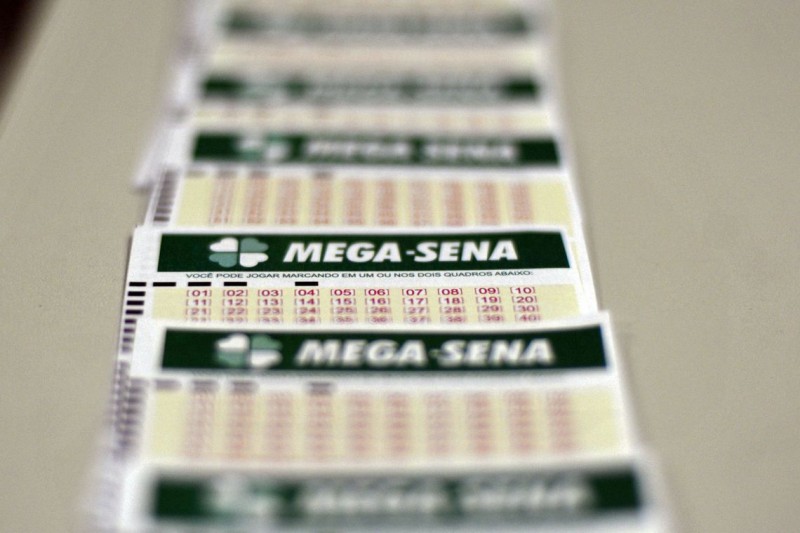 Mega-Sena acumula e deve pagar R$ 40 milhões no sábado