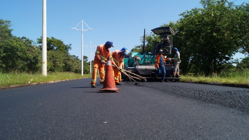 Novo trecho da avenida Irmãos Buranello é recapeado