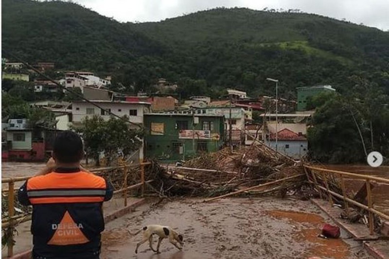 Número de mortes pelas chuvas chega a 55 em Minas Gerais