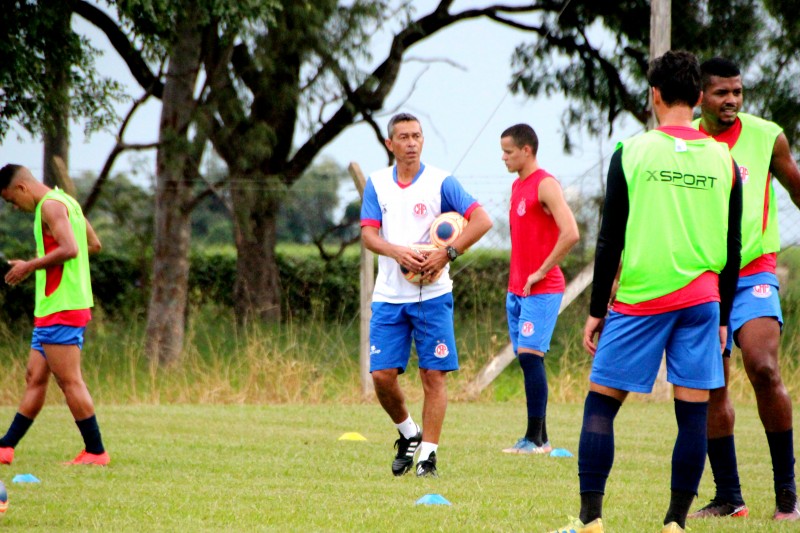 Penapolense: Alberto Felix comanda primeiro treino no CT