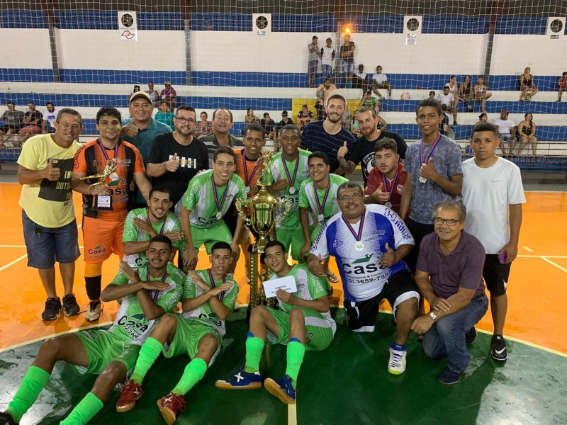 Casa das Ferragens/ Central de Óleo Vanzela é campeã no futsal