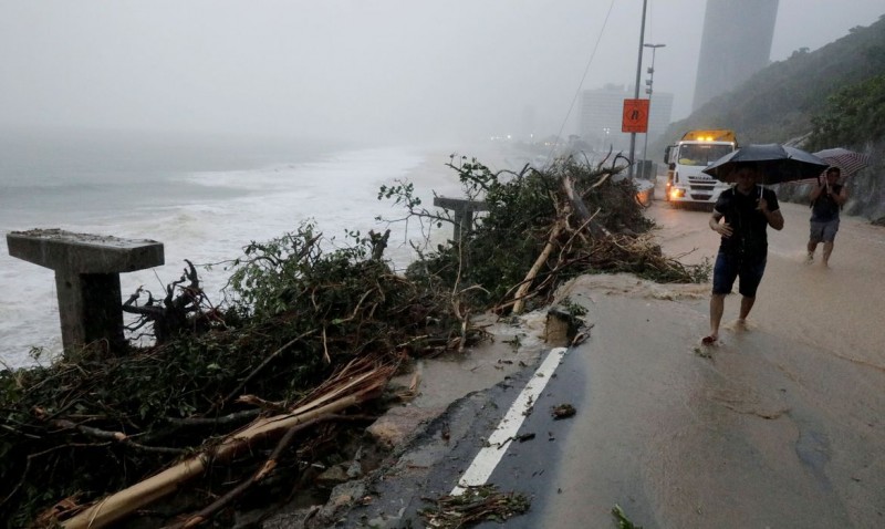 Chuvas fortes matam quatro pessoas no Rio de Janeiro