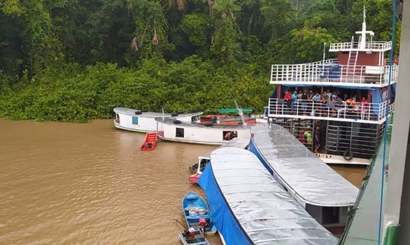 Sobe para 13 o número de mortos em naufrágio no Amapá