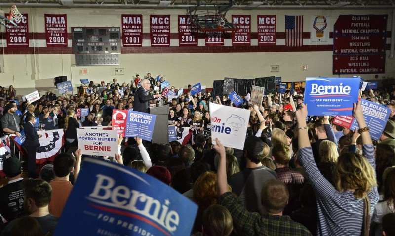 Primárias democratas: Superterça consolida luta entre Biden e Sanders