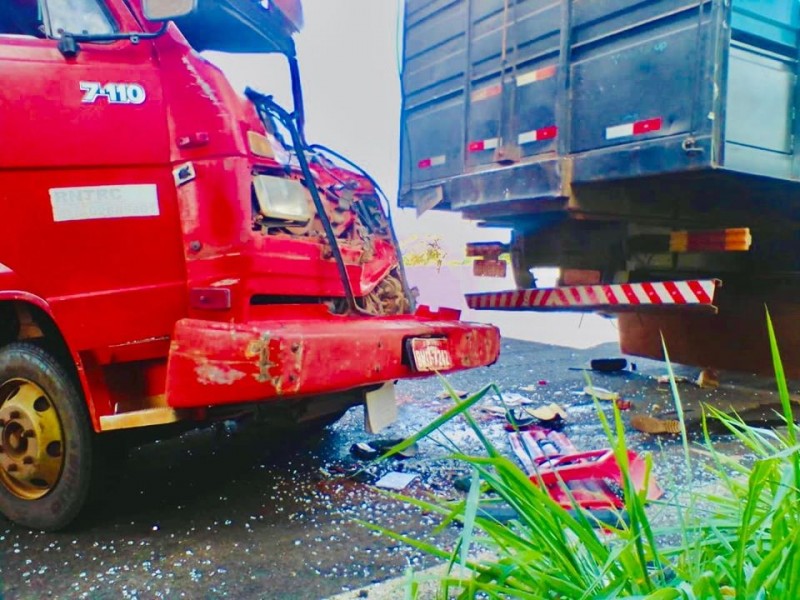 Caminhoneiro morre prensado na traseira de veículo na Marechal Rondon