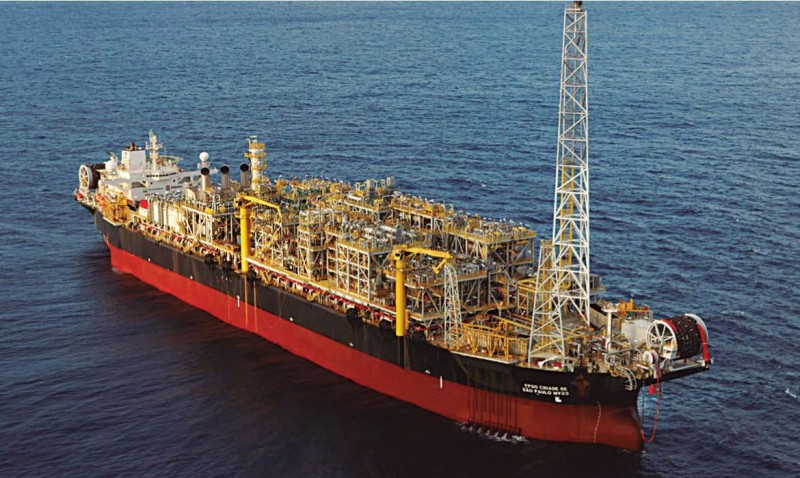 Emirados Árabes e sauditas buscam elevar produção de petróleo
