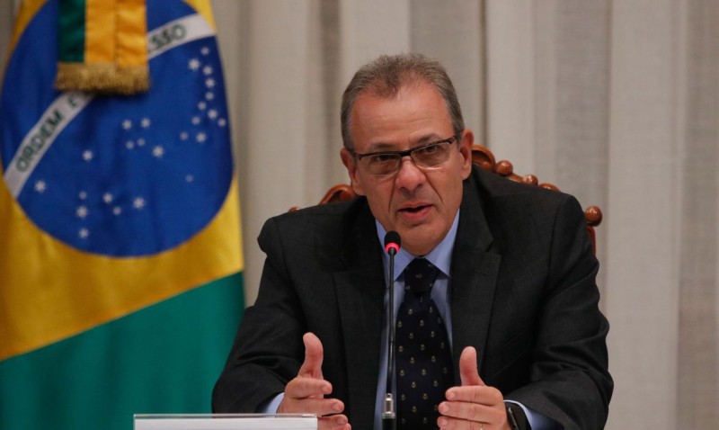 Ministro de Minas e Energia tem resultado positivo para Covid-19