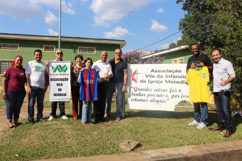 Vila da Infância sorteia camisas da “Ação entre Amigos”