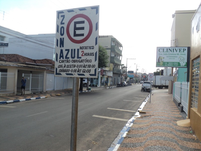 Zona Azul suspende atividades por 15 dias