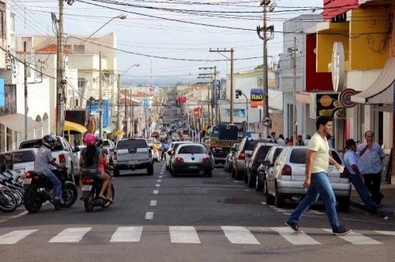 Prefeitura de Andradina revoga decreto que permitia reabertura do comércio