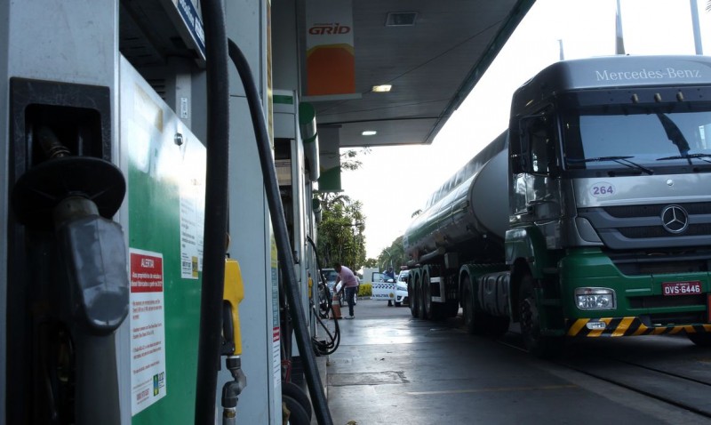 Petrobras reduz novamente preços da gasolina e do diesel em refinarias