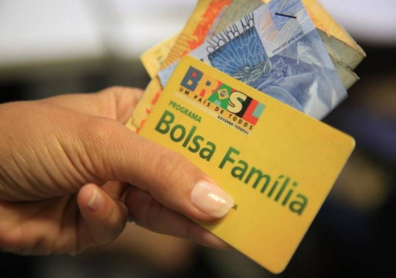 Beneficiários do Bolsa Família devem procurar unidades de saúde