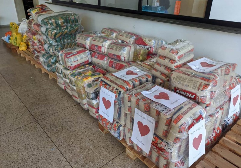 Campanha arrecada alimentos em supermercados dia 9