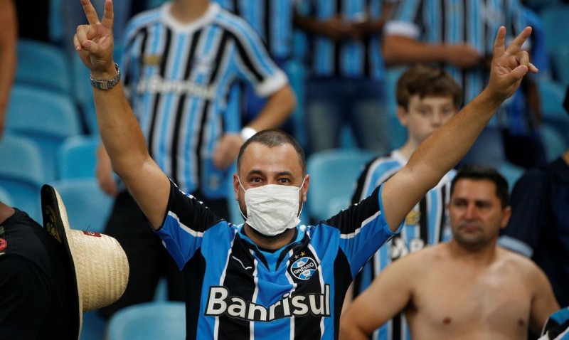 Grêmio e Internacional voltam aos treinos no início da semana