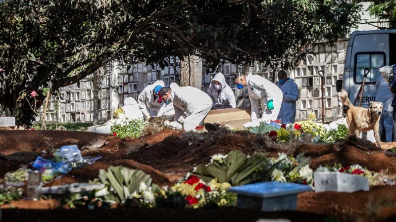 Coronavírus: Brasil supera 10 mil mortes e é 6º país com mais óbitos