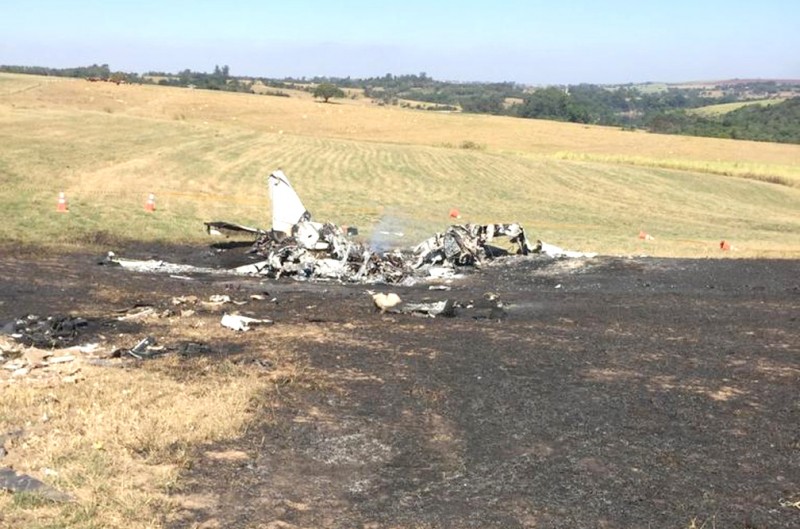 Ocupantes morrem em queda de aeronave que viria para Penápolis