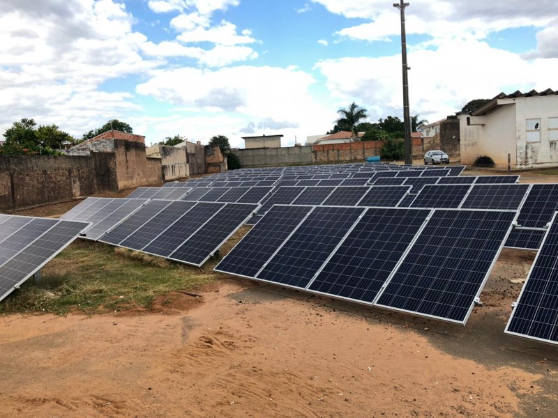 Paço Municipal e Santa Casa passam a consumir energia solar