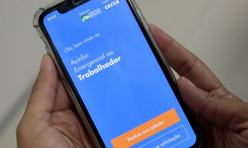 Compras com auxílio emergencial poderão ser pagas via celular