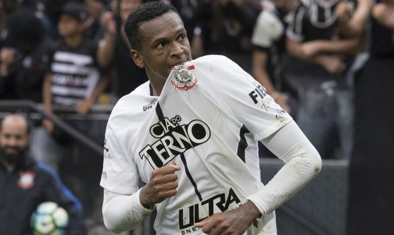 Corinthians anuncia que atacante Jô é o novo reforço da equipe