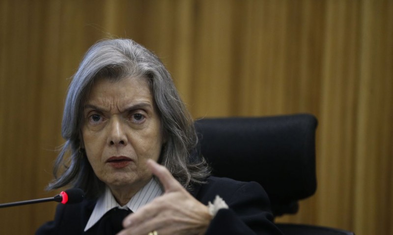 Cármen Lúcia rejeita habeas corpus pedido por Sara Winter