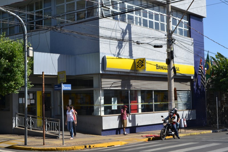 Banco do Brasil prevê retomada de atendimento interno na segunda-feira