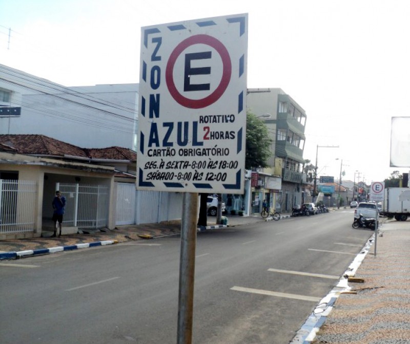 Zona Azul volta com equipe reduzida