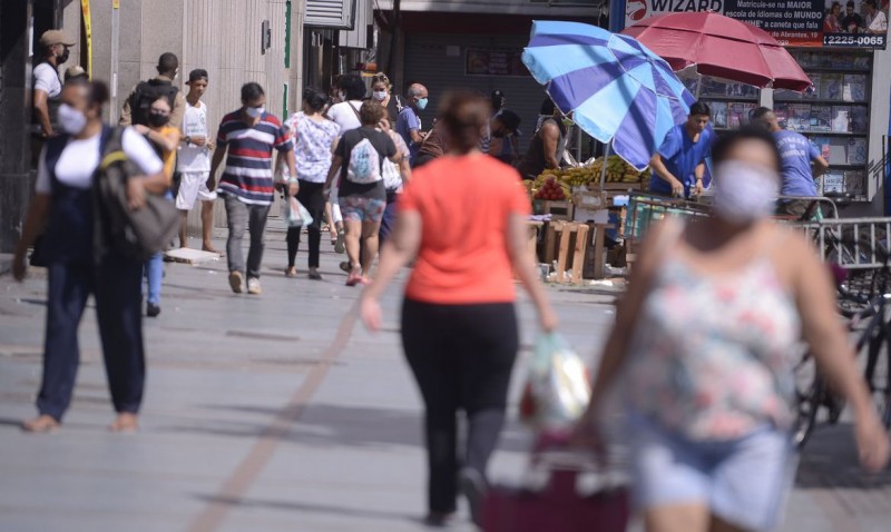 IBGE: 9,7 milhões de trabalhadores ficaram sem remuneração em maio