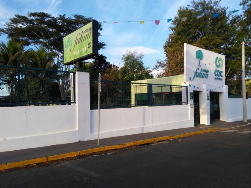 Colégio Futuro faz Drive Thru Solidário neste sábado