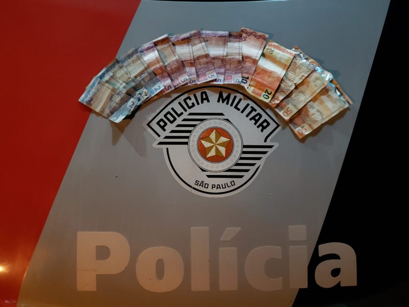 Auxiliar de produção é preso após roubar R$ 218 de drogaria