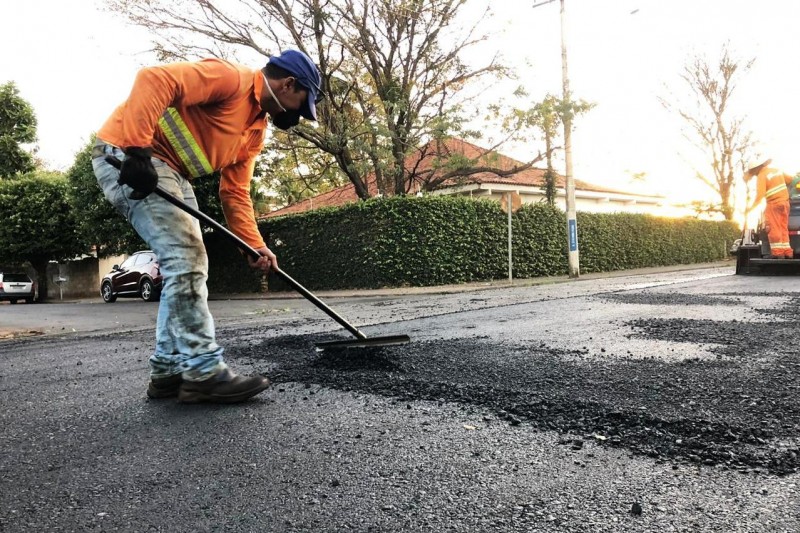 Rua Giácomo Paro e avenida da Glória recebem recape asfáltico